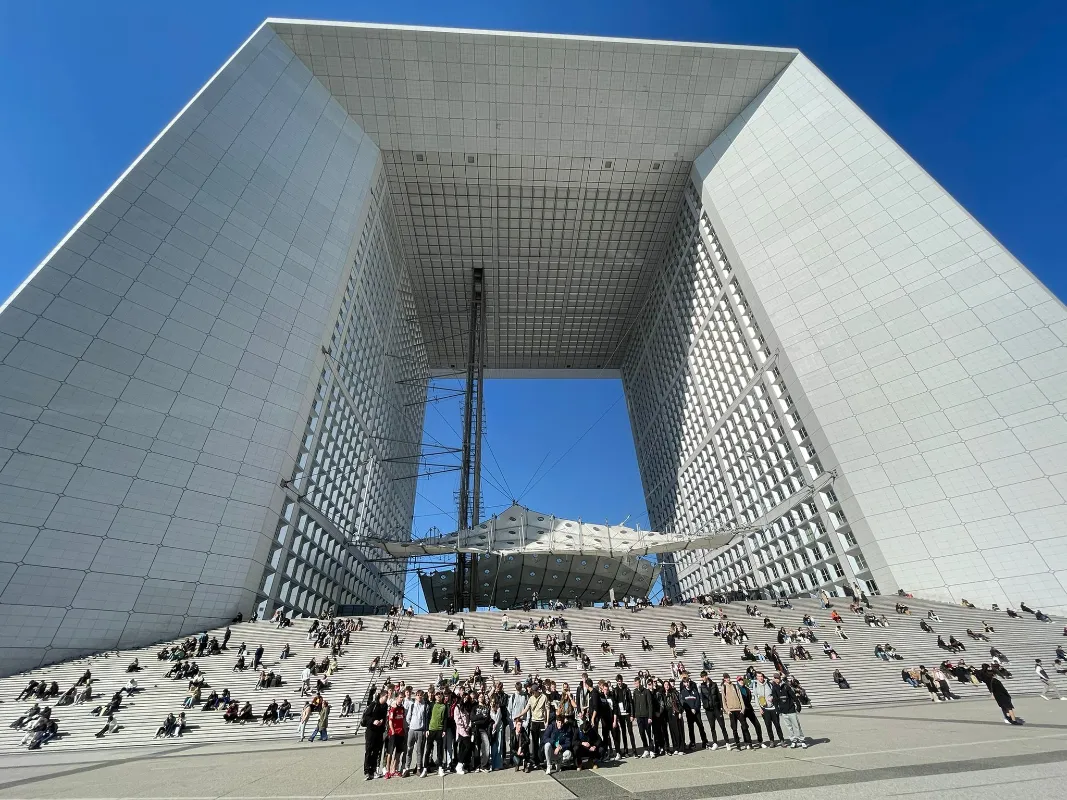 Žáci u Grande Arche