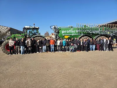 EXKURZE NA ZEMĚDĚLSKÝCH FARMÁCH