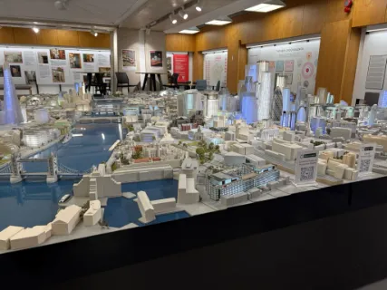 VÝJIMEČNÁ PŘEDNÁŠKA PRO NAŠE ŽÁKY V NEW LONDON ARCHITECTURE
